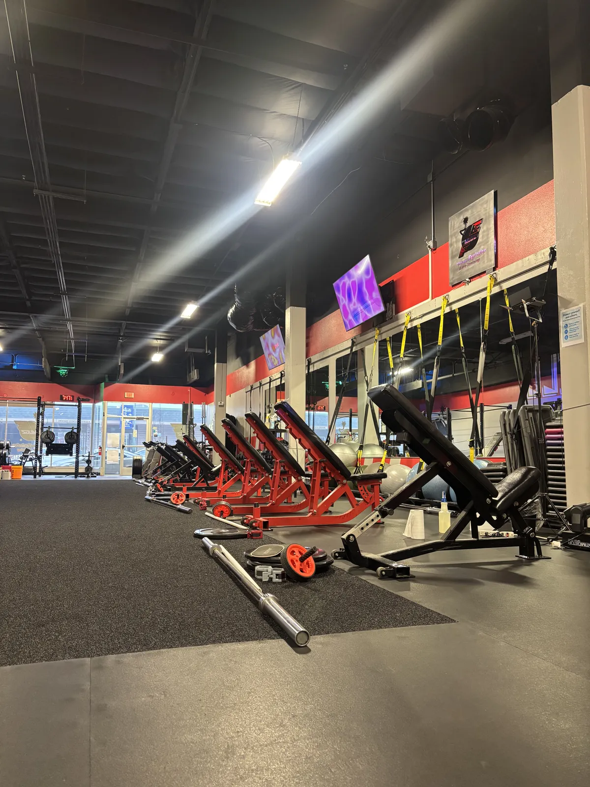 Fitness Explosion gym floor — equipment and machines